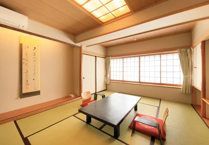 image:Interior view of the Standard Japanese-style rooms (14.5 ㎡/18.2 ㎡)